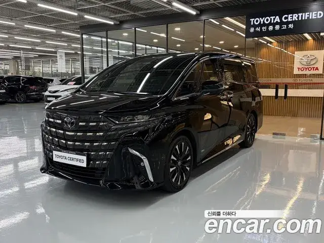 Toyota Alphard 2023 — Photo 10/20