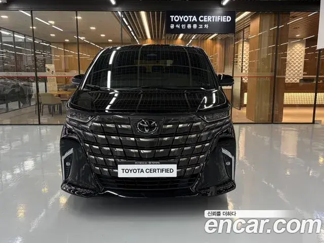 Toyota Alphard 2023 — Photo 2/20