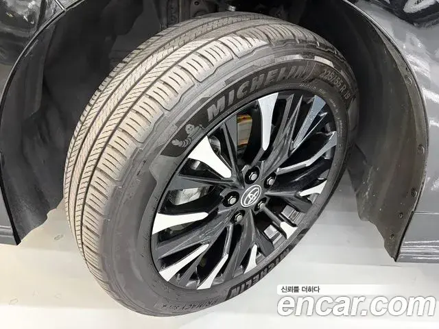 Toyota Alphard 2023 — Photo 4/20