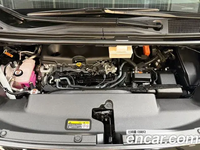 Toyota Alphard 2023 — Photo 5/20