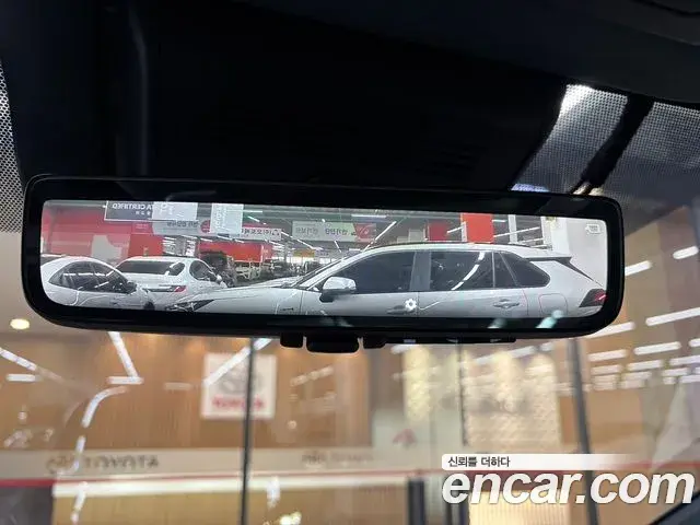 Toyota Alphard 2023 — Photo 15/20