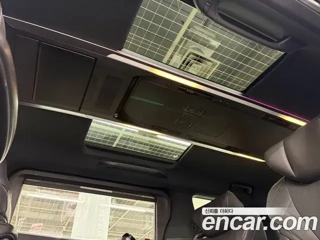 Toyota Alphard 2023 — Photo 17/20