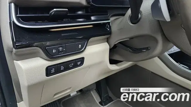 Kia Carnival 2024 — Şəkil 19/20