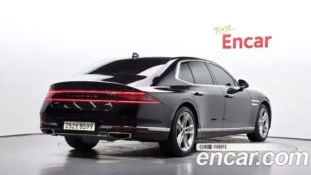 Genesis G90 2022 — Photo 2/20