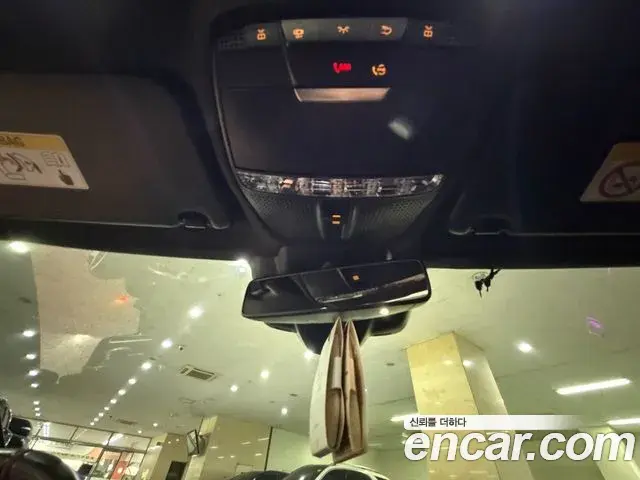 Mercedes-Benz C-Class 2020 — Photo 14/20