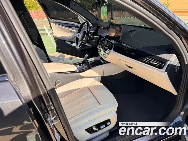 BMW 5 Series 2022 — Şəkil 13/20
