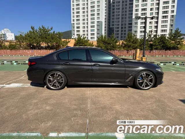 BMW 5 Series 2022 — Şəkil 18/20