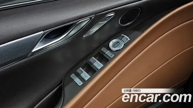 Genesis Electrified G80 2021 — Photo 15/20
