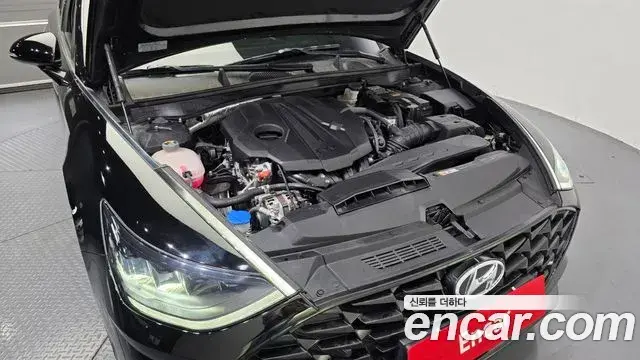Hyundai Sonata 2022 — Photo 6/20