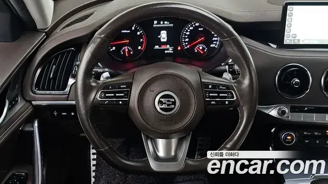 Kia Stinger 2021 — Şəkil 13/20