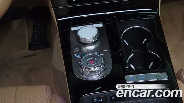 Genesis Electrified G80 2024 — Şəkil 9/20