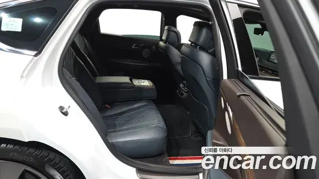 Genesis Electrified G80 2022 — Şəkil 12/20