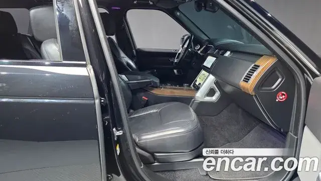 Land Rover Range Rover 2018 — Photo 11/20