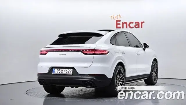 Porsche Cayenne 2020 — Photo 2/20