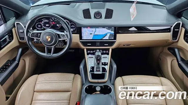 Porsche Cayenne 2020 — Photo 7/20