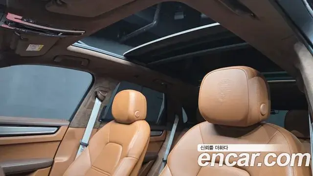 Porsche Cayenne 2023 — Photo 18/20