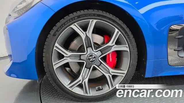 Kia Stinger 2019 — Photo 5/20