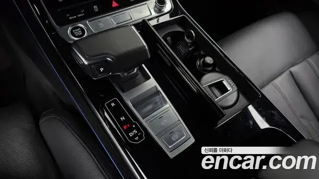 Audi A8 2023 — Photo 9/20