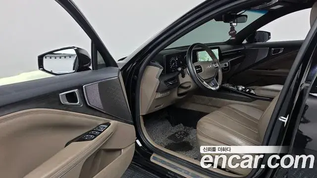 Kia K8 2022 — Photo 10/20