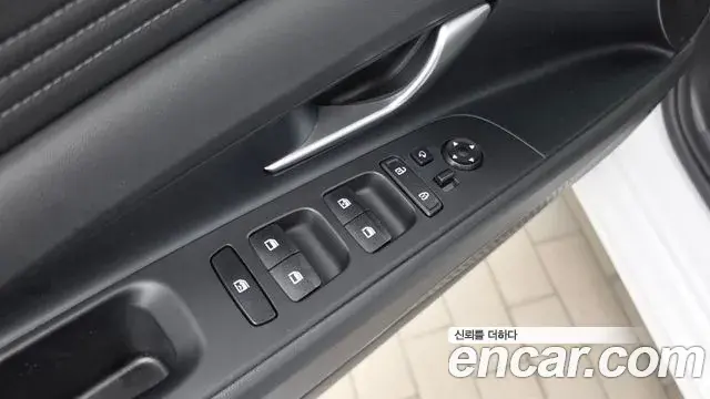 Hyundai Avante 2022 — Photo 19/20