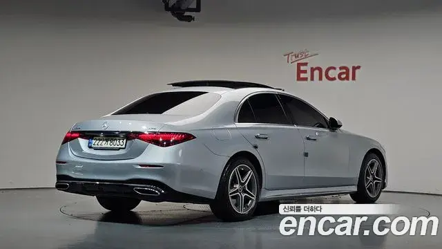 Mercedes-Benz S-Class 2022 — Photo 2/20