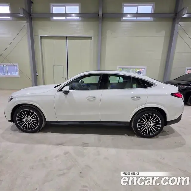 Mercedes-Benz GLC-Class 2026 — Photo 11/15