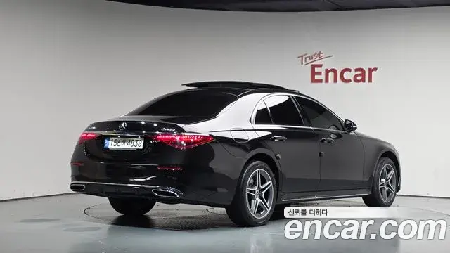 Mercedes-Benz S-Class 2022 — Photo 2/20