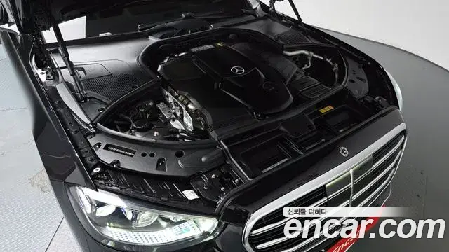 Mercedes-Benz S-Class 2022 — Photo 6/20