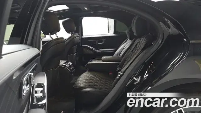 Mercedes-Benz S-Class 2022 — Photo 12/20