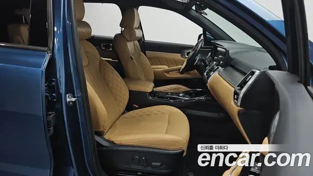 Kia Sorento 2023 — Şəkil 10/20