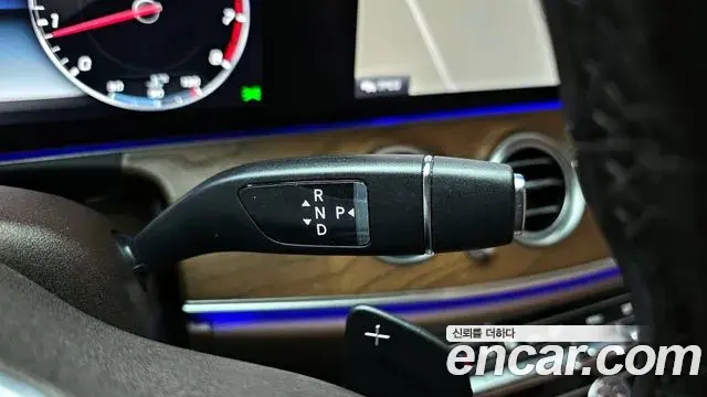 Mercedes-Benz E-Class 2020 — Фото 9/20
