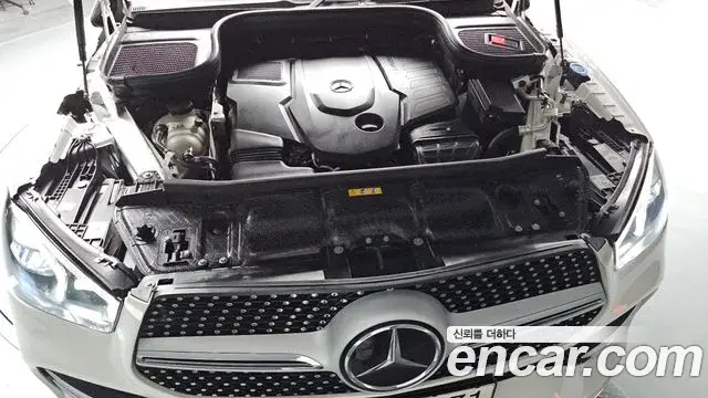 Mercedes-Benz GLE-Class 2023 — Photo 6/20