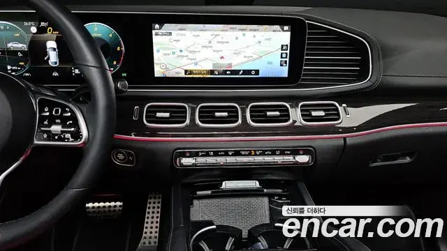 Mercedes-Benz GLE-Class 2023 — Photo 14/20