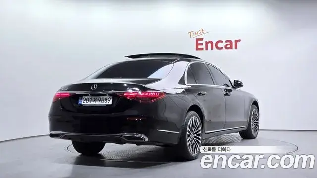 Mercedes-Benz S-Class 2022 — Photo 2/20