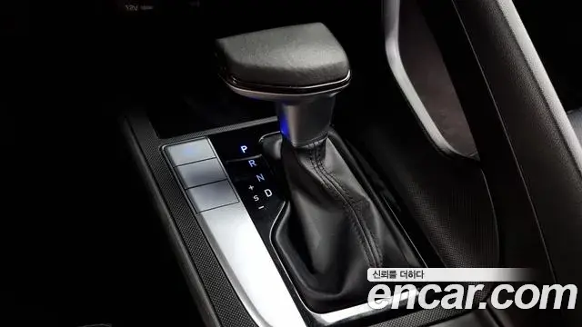 Hyundai The New Avante Hybrid 2020 — ფოტო 13/20