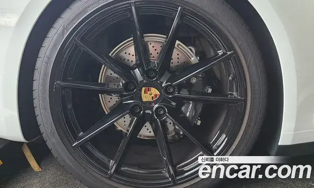 Porsche 911 2024 — ფოტო 4/18