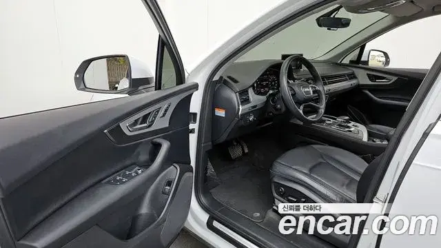 Audi Q7 2019 — Şəkil 7/20