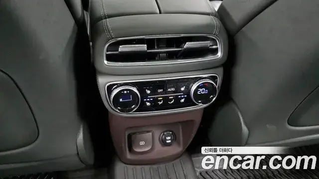 Genesis GV80 2022 — Photo 17/20