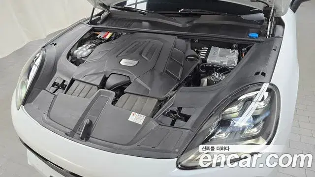 Porsche Cayenne 2020 — Photo 5/20