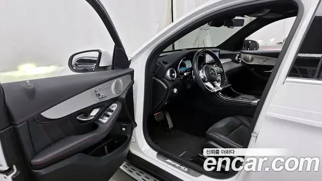 Mercedes-Benz GLC-Class 2021 — Photo 8/20