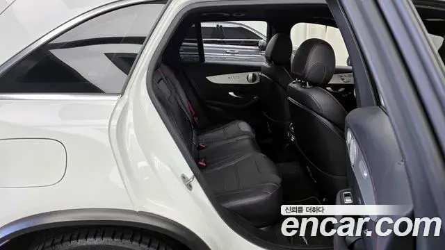 Mercedes-Benz GLC-Class 2021 — Photo 10/20