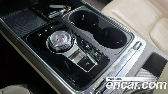 Kia Carnival 2024 — ფოტო 15/20