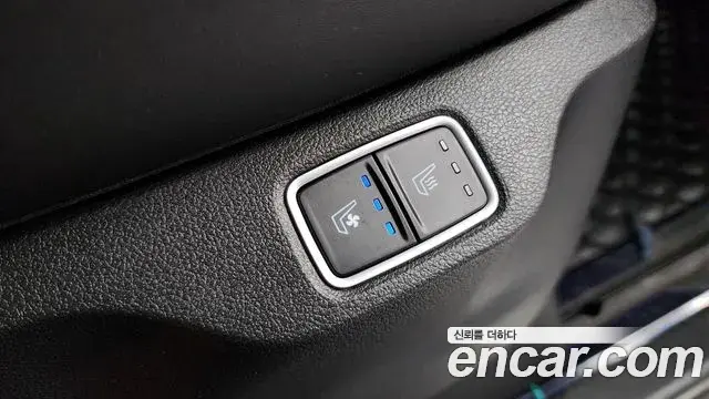 Hyundai Staria 2021 — Фото 19/20