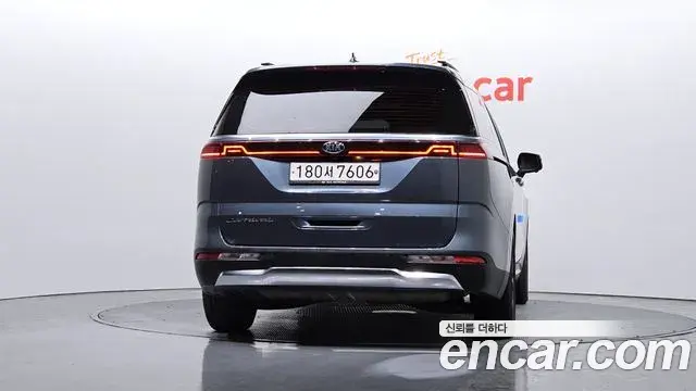 Kia Carnival 2021 — Photo 3/20