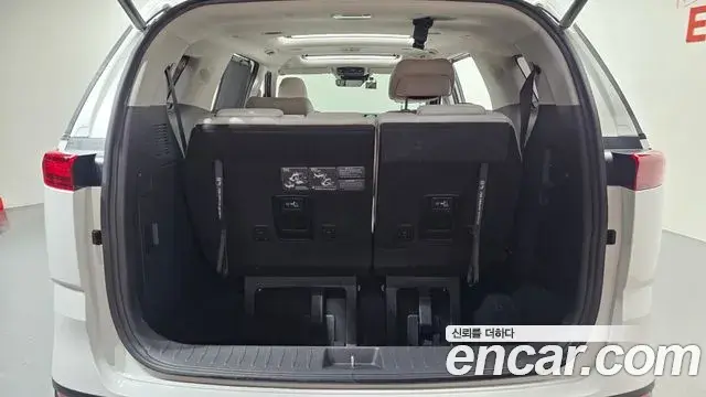 Kia Carnival 2022 — ფოტო 9/20