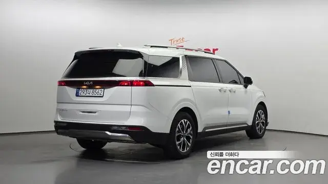 Kia Carnival 2023 — Şəkil 2/20