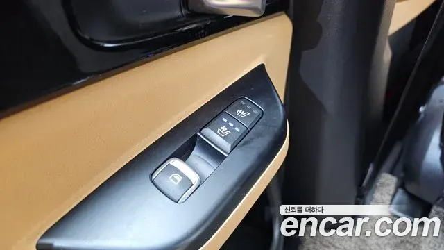 Kia Carnival 2022 — Фото 19/20