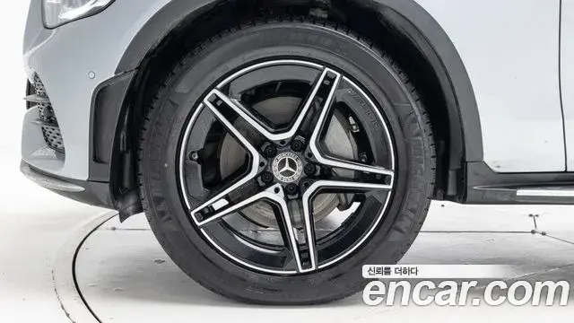 Mercedes-Benz GLC-Class 2023 — Photo 4/20