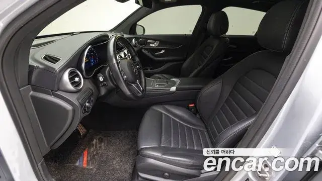Mercedes-Benz GLC-Class 2023 — Photo 13/20