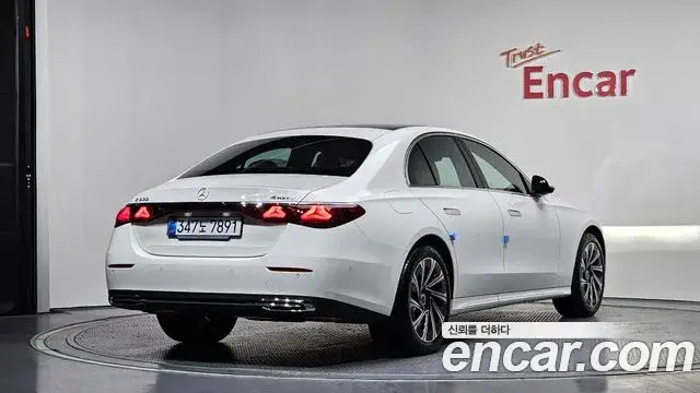 Mercedes-Benz E-Class, 2025